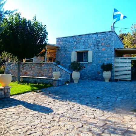 Villa Tzortzakos By Holiday Homes Mavrovoúnion Extérieur photo