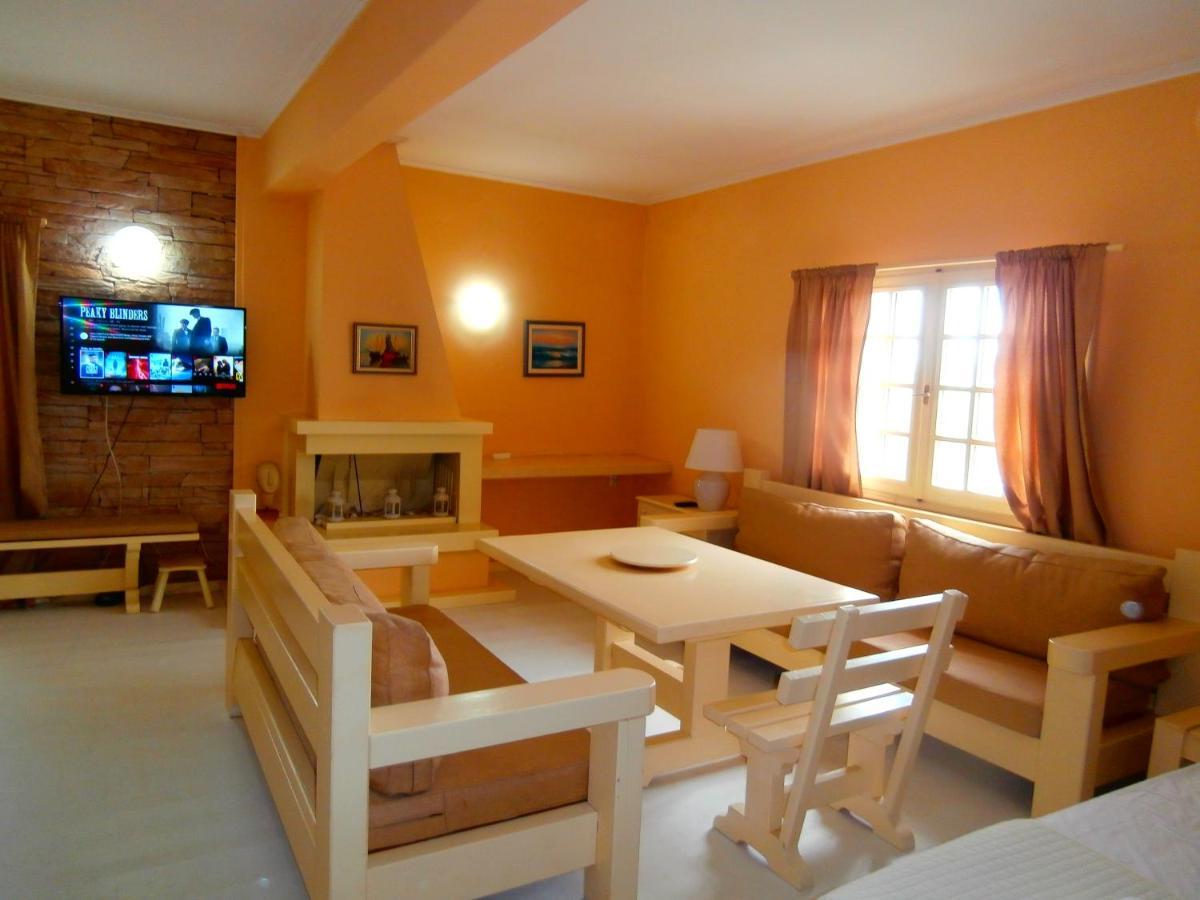 Villa Tzortzakos By Holiday Homes Mavrovoúnion Extérieur photo