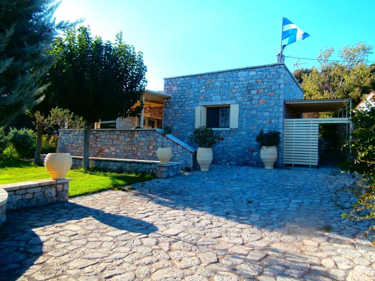 Villa Tzortzakos By Holiday Homes Mavrovoúnion Extérieur photo