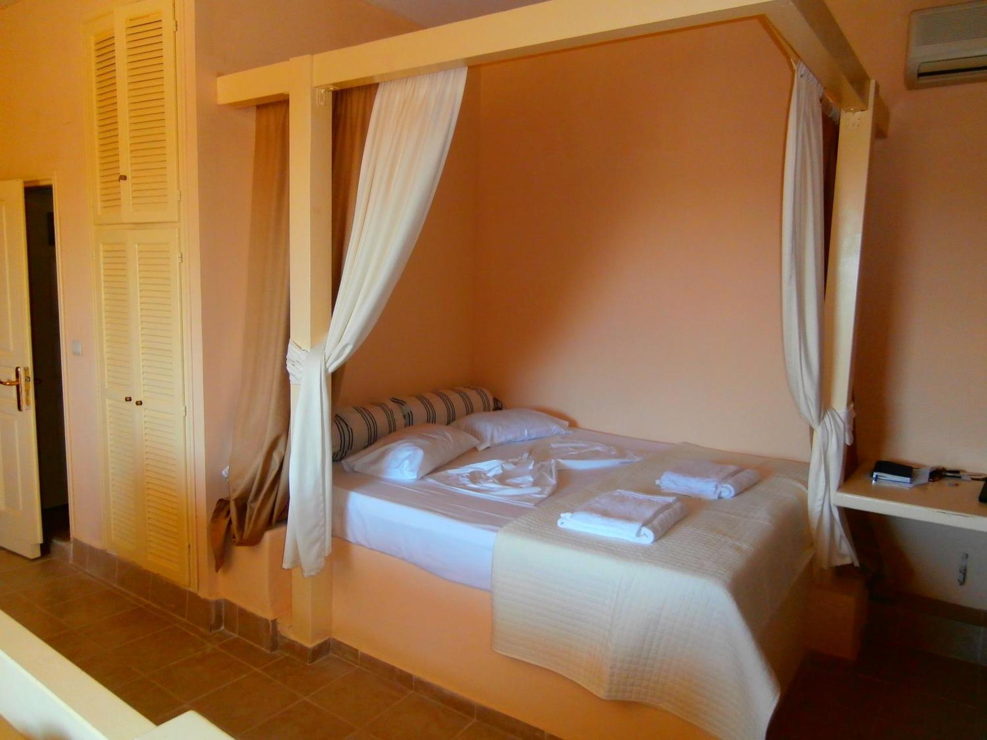 Villa Tzortzakos By Holiday Homes Mavrovoúnion Extérieur photo